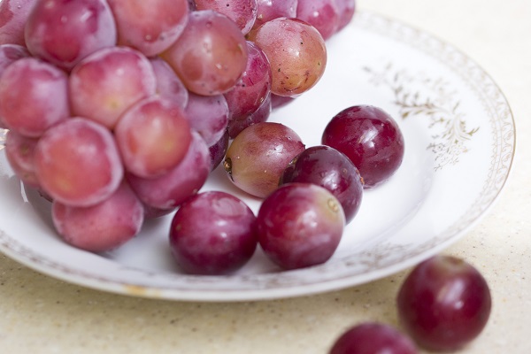 葡萄成了“不老药”？研究发现葡萄籽有望延寿64.2%，是真是假？
