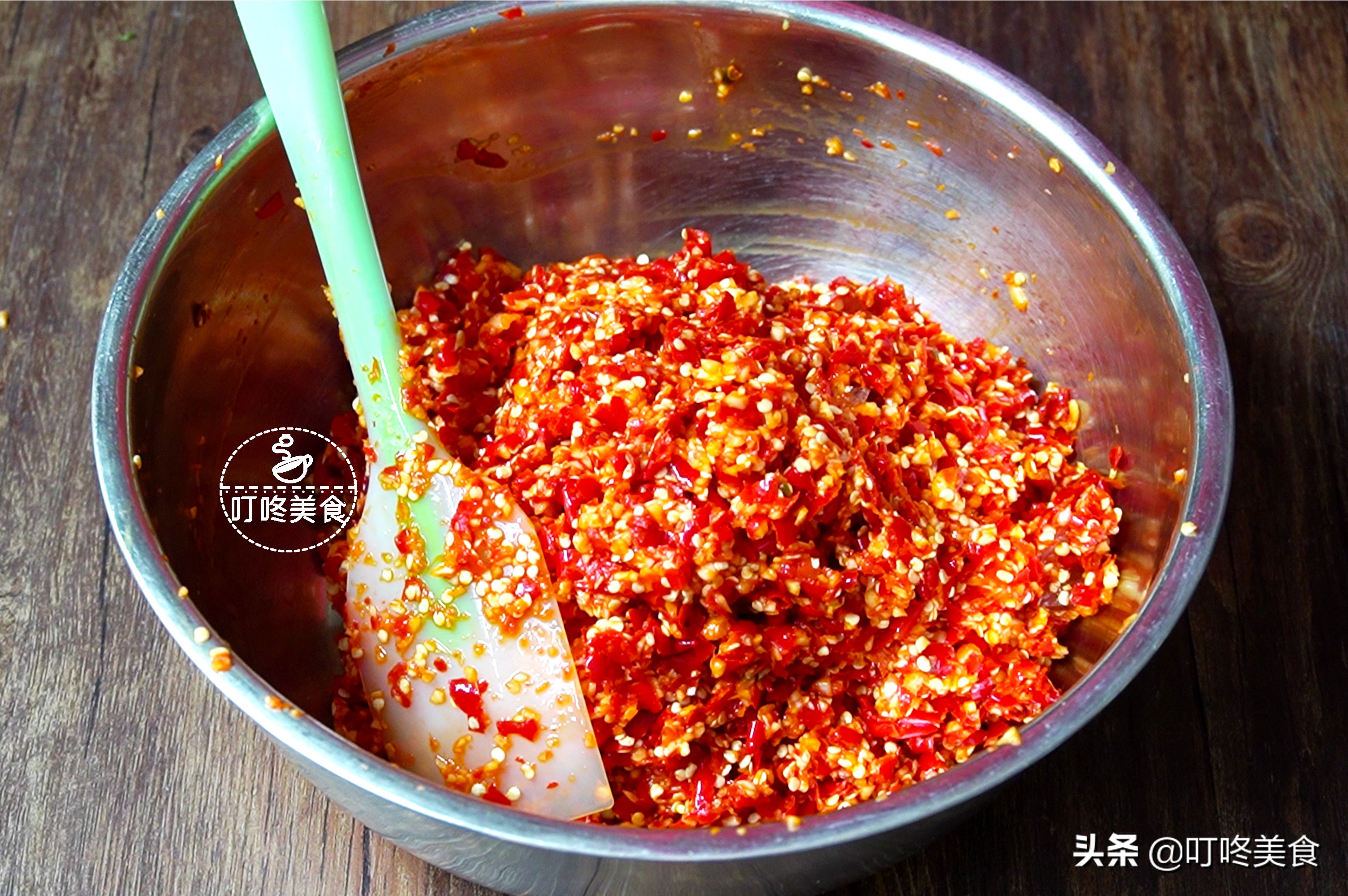 和农村大妈学的辣椒酱做法，只需简单三步，香辣又下饭，零失败