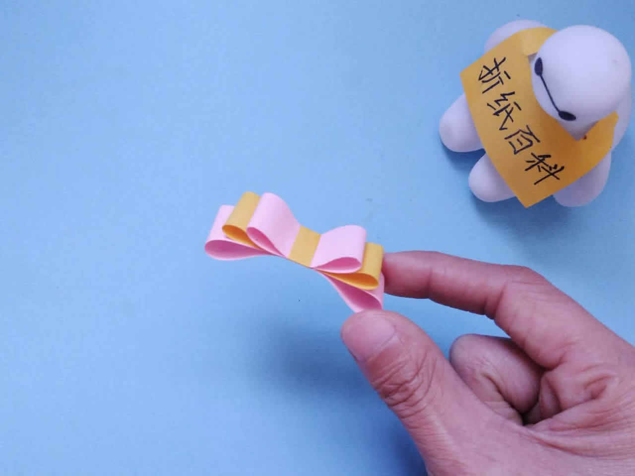 非常漂亮的蝴蝶结折纸，简单几步就做好，手工DIY折纸图解教程