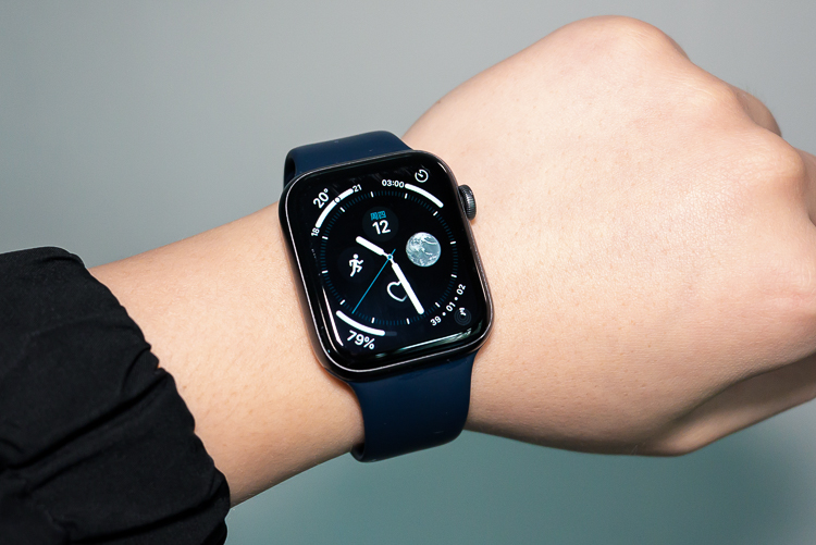 蘋果手表好用嗎值得買嗎，Apple，Watch我很滿意！入手一年半聊一聊我的使用感受及購買建議(附2023年排名前十名單)