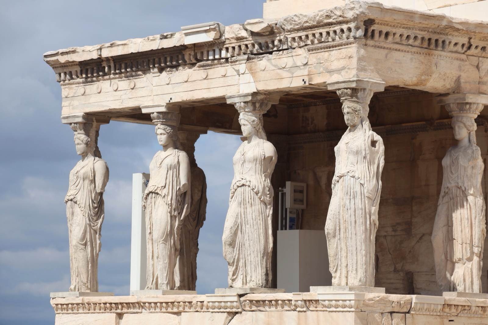 雅典是哪个国家的(“雅典”现状，带你看看一个真实的希腊首都雅典)