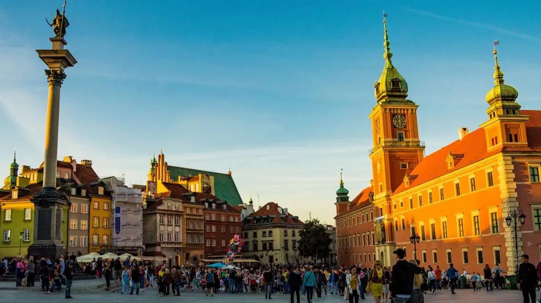 华沙是哪个国家的首都(班列站点 | 探索花海绿荫历史名城—华沙)