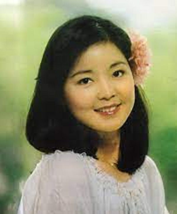 邓丽君是哪年死的(26年前，邓丽君在泰国去世，与她订婚的男友保罗，如今怎样了？)