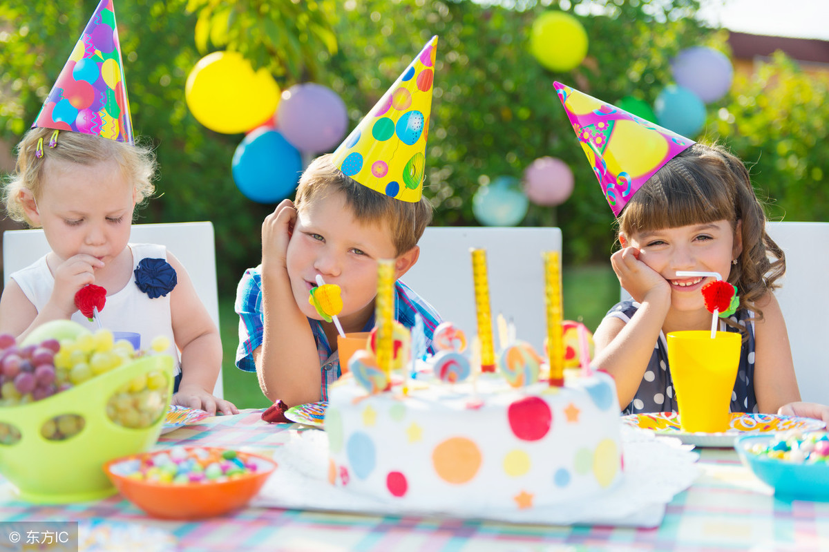 怎么过生日比较有意义（父母都会每年给孩子过生日，但是，生日要怎么过才有意义呢？）