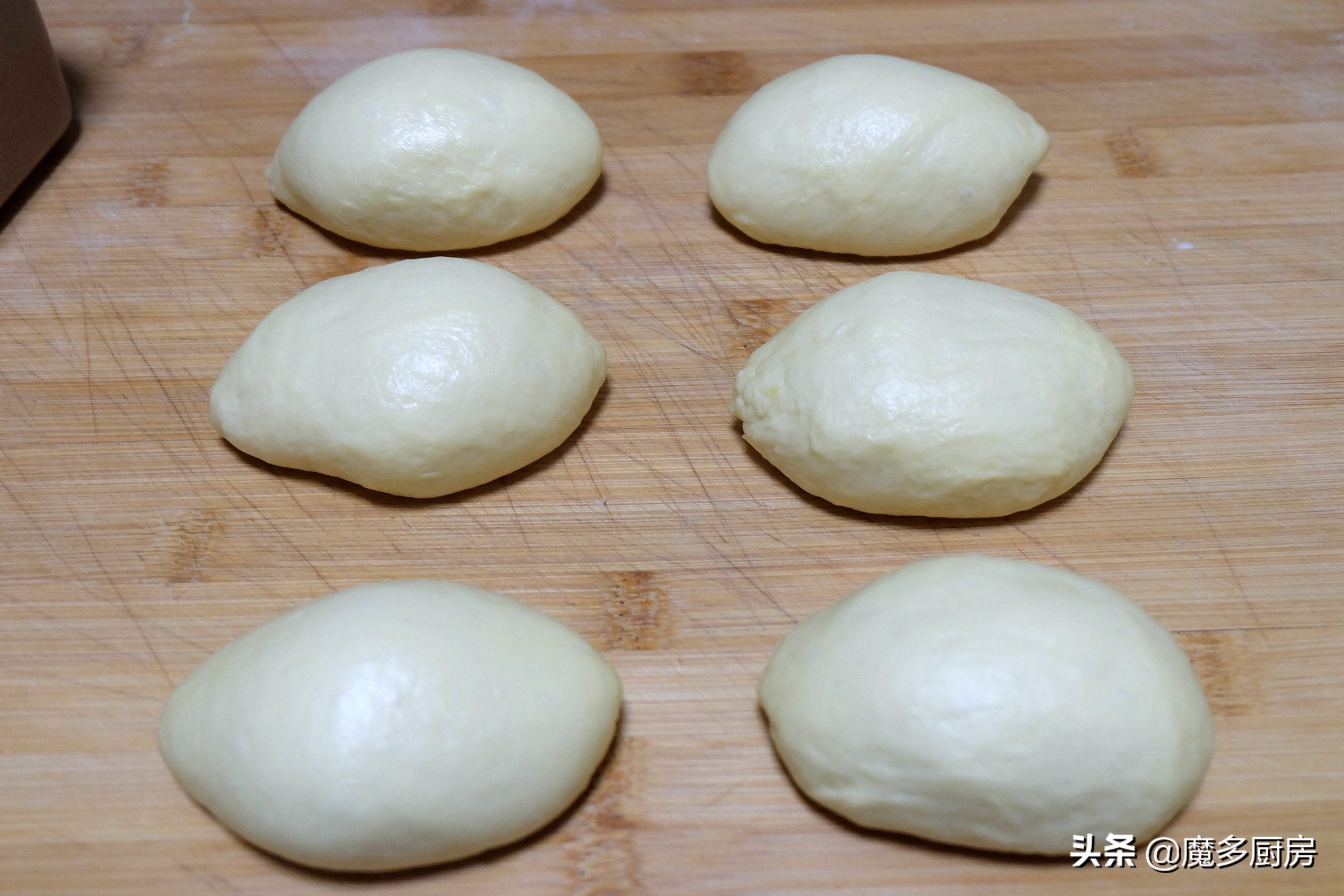家庭自制烤面包的做法来了，喜欢的不要错过哦！