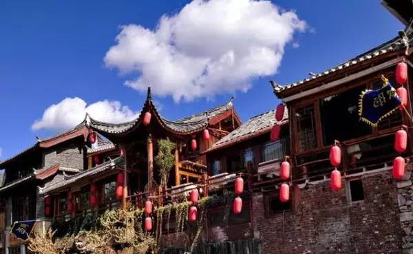 中国最美十大古镇，最全旅游攻略。