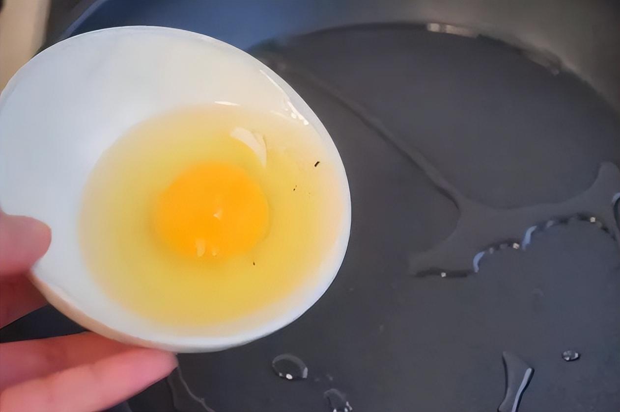 煎鸡蛋的正确做法 ：教你如何煎一颗完美的鸡蛋